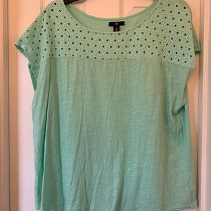 Gap Eyelit Detail Tee